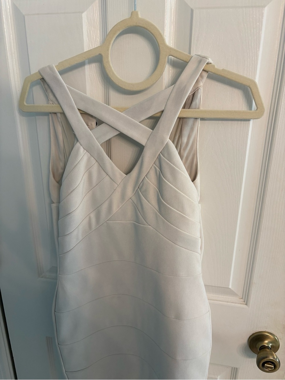 Everly Ivory Criss Cross Bodycon Mini Dress Size M